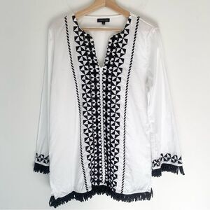 Como no? By Biz white tunic black fringe and embroidery size large